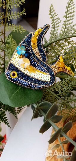 Брошь ручной работы