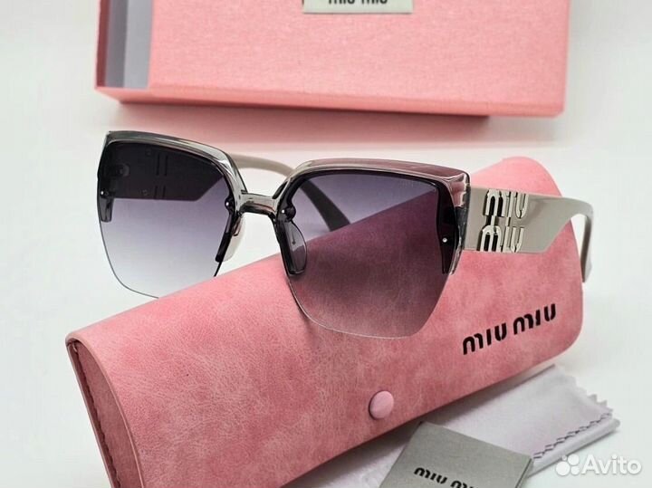 Солнцезащитные очки miumiu