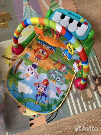 Развивающий коврик с пианино