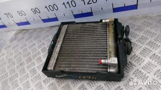 Радиатор масляный BMW 7 F01 (4BA07KD02)