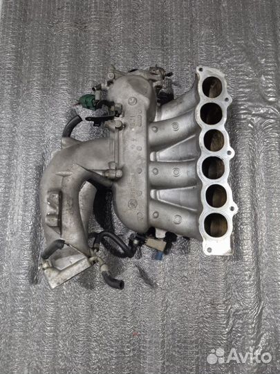 Коллектор впускной Infiniti VQ35DE