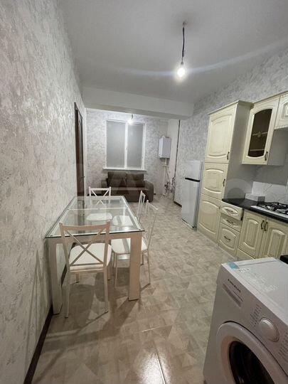 2-к. квартира, 65 м², 9/12 эт.