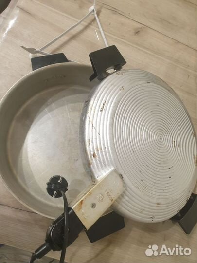 Электрическая сковорода