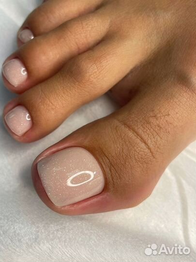 Маникюр педикюр