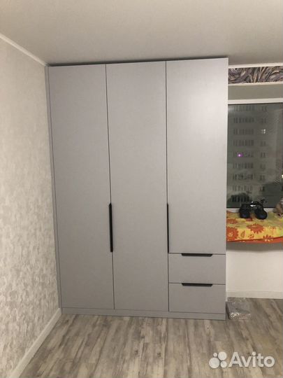 Шкаф купе с зеркалом