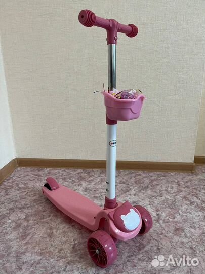 Самокат детский со светящимися колесами