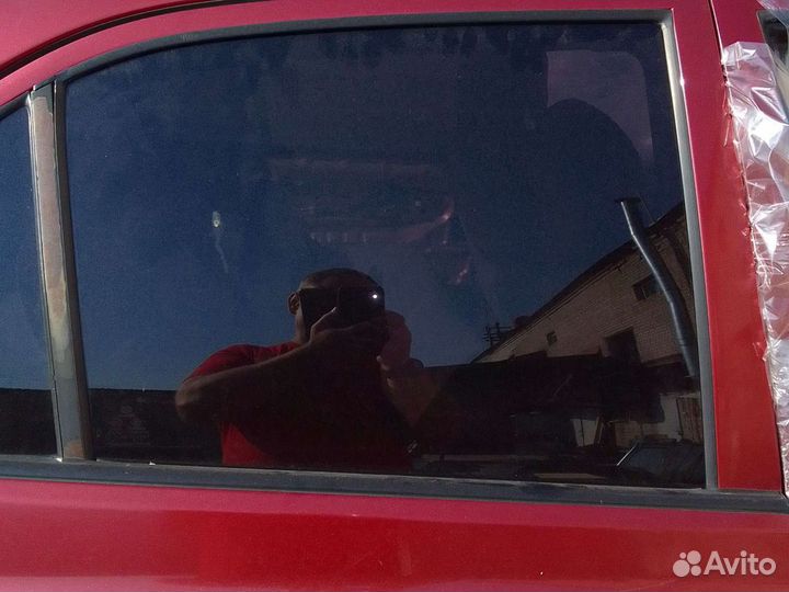 Стёкла дверные Хендай Акцент 2006г