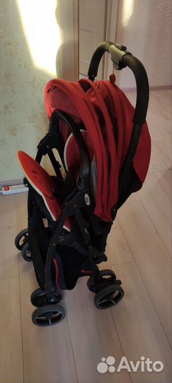 Коляска прогулочная Joie alley красная