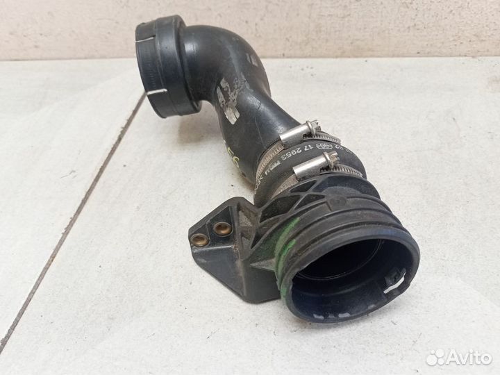 Патрубок интеркулера A2710901437