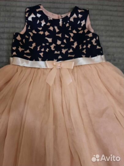 Платья праздничные