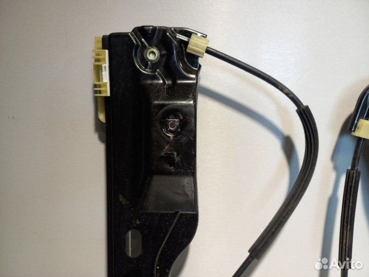 Стеклоподъемник передний левый Opel Astra J