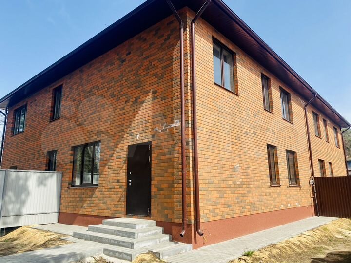 Таунхаус 122 м² на участке 3 сот.