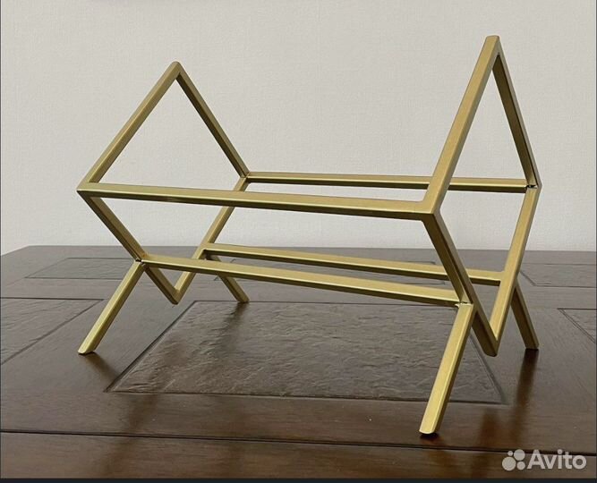 Подставка для виниловых пластинок в стиле лофт