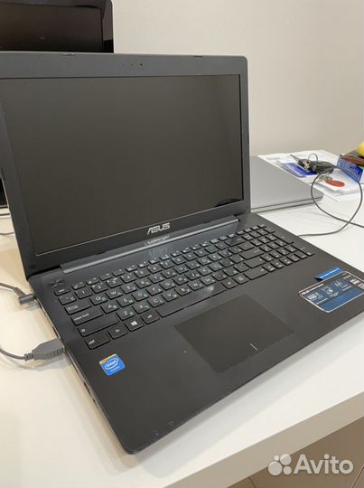 Ноутбук Asus x553m