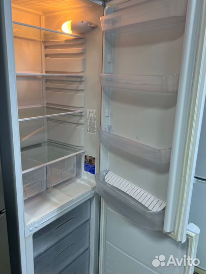 Холодильник indesit