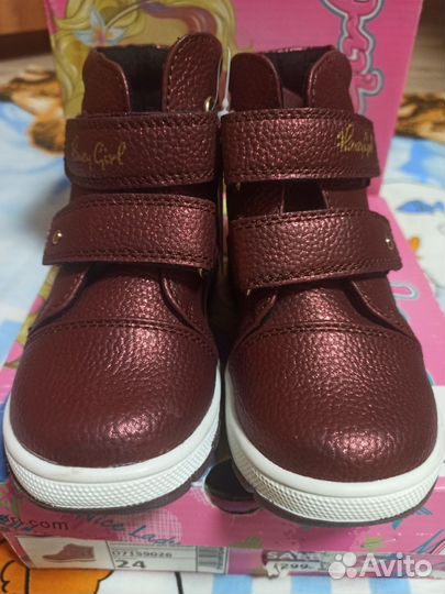 Ботинки демисезонные для девочки 22-24 р