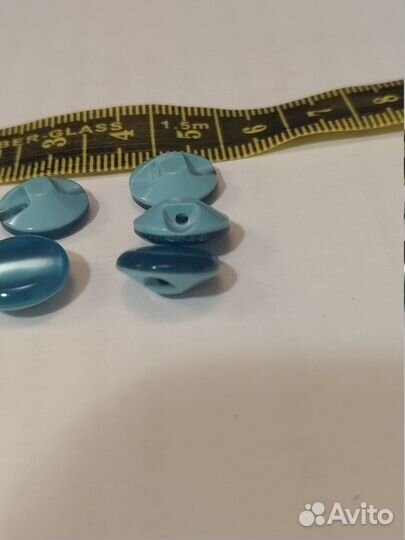 Пуговицы голубые