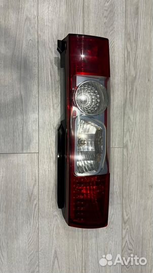 Задний левый стоп сигнал в сборе с платой