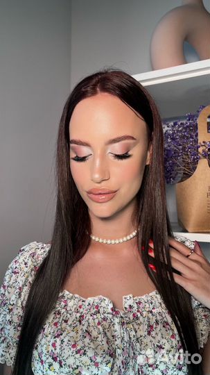 Модель на макияж