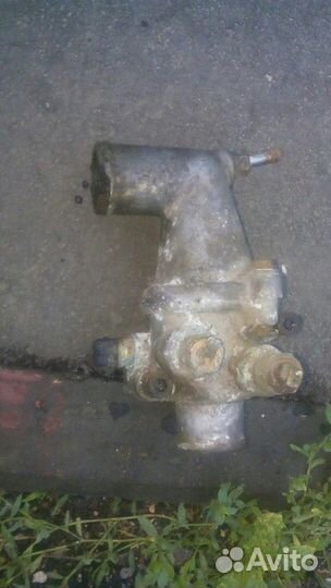 Корпус термостата змз 406 405 409 евро 1,2