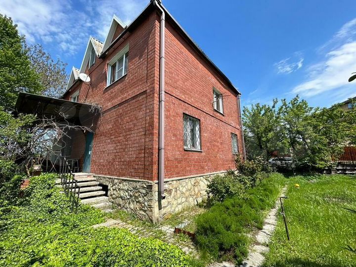 Дом 266,5 м² на участке 6,2 сот.