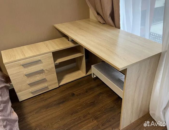 Стол компьютерный Алькор