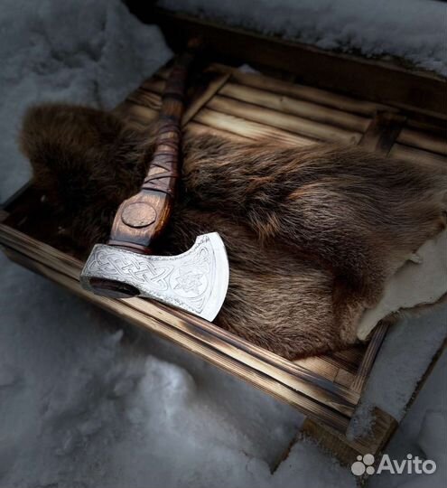 Топор кованый ручной работы