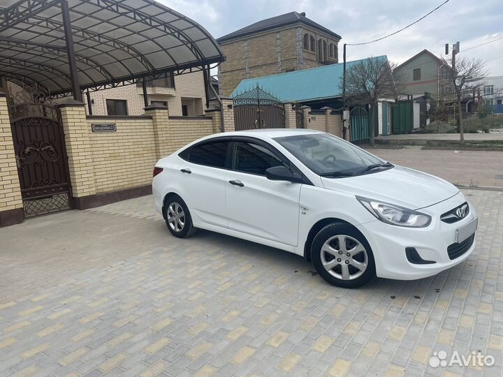 Hyundai Solaris 1.6 AT, 2013, 94 600 км