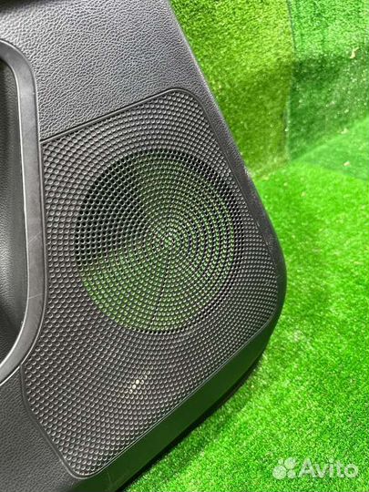 Обшивка боковой двери задняя левая Ssangyong