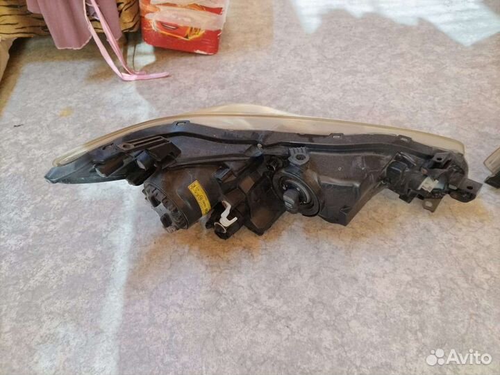 Фары toyota wish zge2