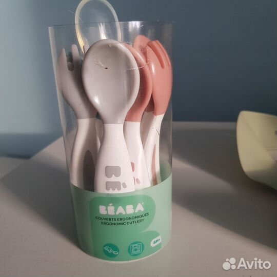 Нагрудник силиконовый, ложки и вилки новые детские