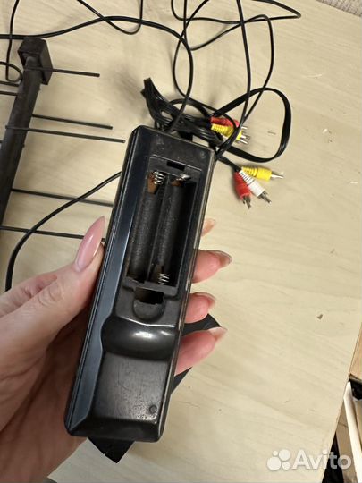 Тв-тюнер/Цифровой телевизионный приемник DColor