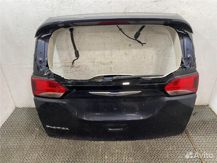 Фонарь крышки багажника Chrysler Pacifica, 2020