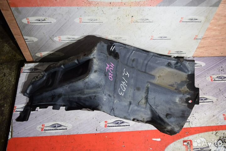 Подкрылок перед лево c Nissan Presage HU30 VQ30DE