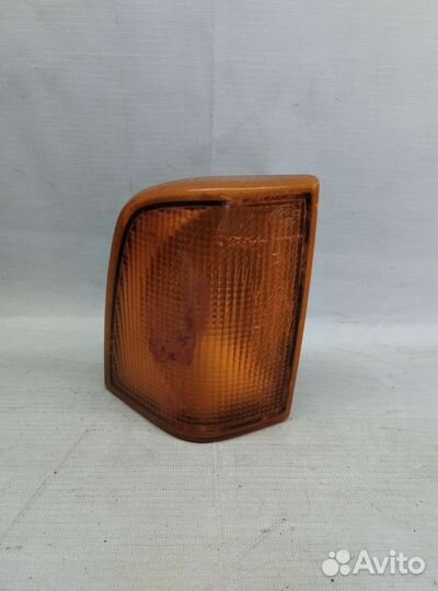 Поворотник правый volkswagen jetta I