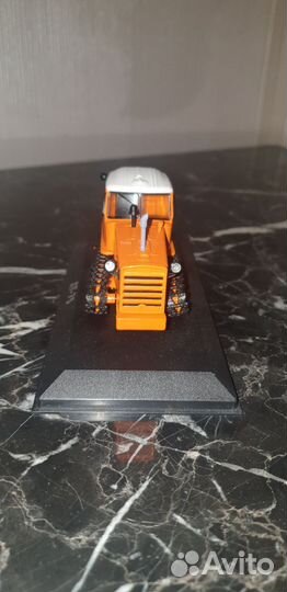 Модель трактора