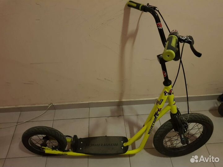 Самокат Novatrack