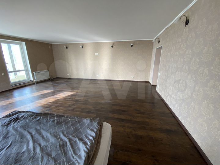 2-к. квартира, 120 м², 10/10 эт.