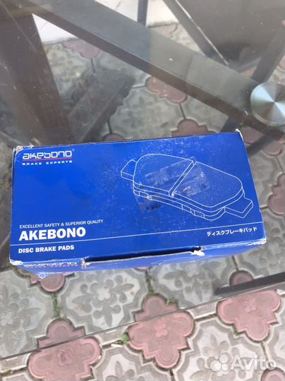 Колодки тормозные передние Toyota Land Cruser 100