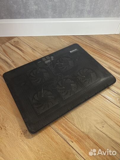 Охлаждающая подставка для ноутбука