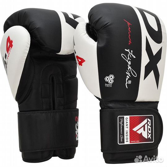 Боксерские перчатки RDX S4