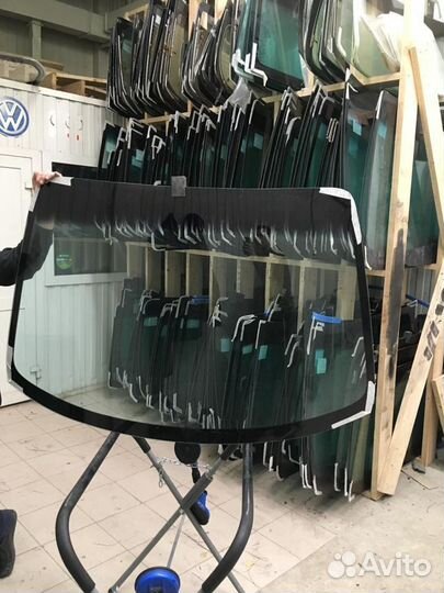 Лобовое стекло Тойота Ипсум