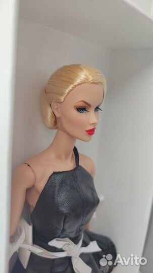 Integrity Toys Vanessa Perrin Fashion Royalty