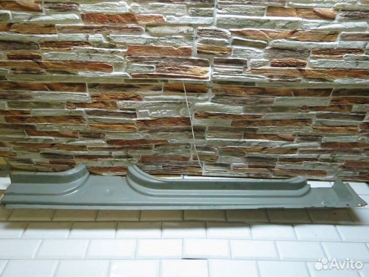 Порог двери Hyundai Accent