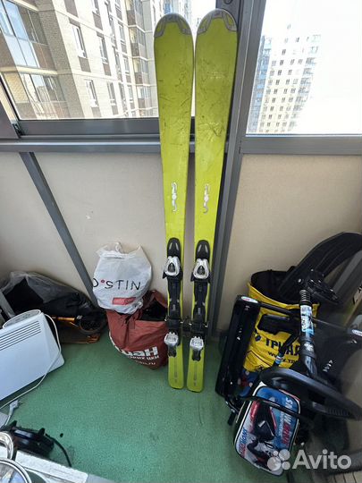 Комлект горных лыж wedze upops