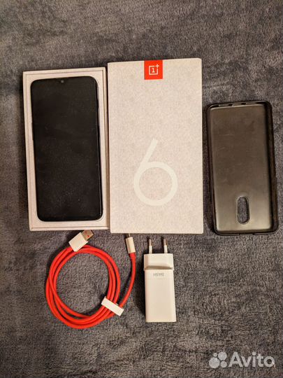 OnePlus 6T, 8/128 ГБ