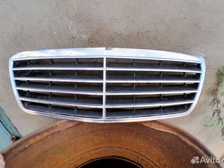 Решетка радиатора mercedes w210