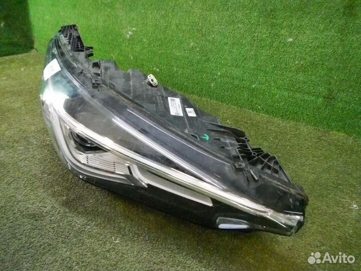 Фара правая Infiniti QX50