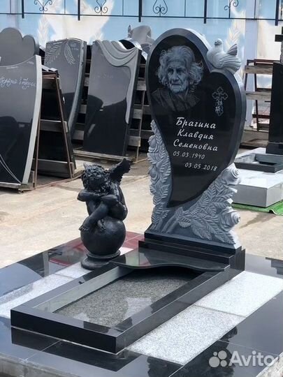 Гранитные памятники и благоустройство могил