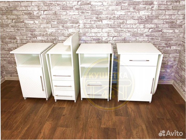 Маникюрный стол